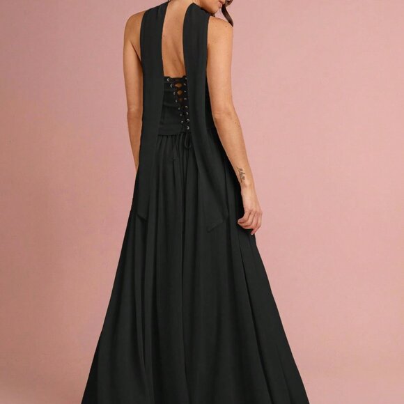 Black Elegant Women's Pleated Slit Hem Halter Dress - Picture 2 of 7